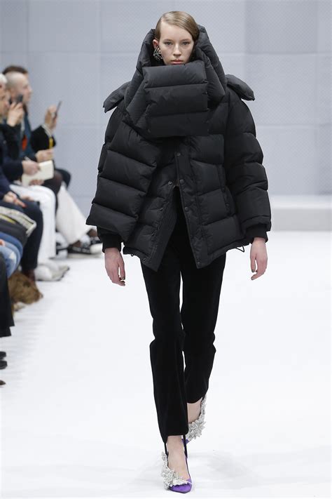Balenciaga Fall 2016 Ready To Wear Fashion Show Vogue Oversized