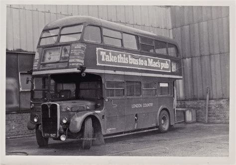 London Country Buses Rt 1700 At Harlow Bus Garage C1975 Flickr
