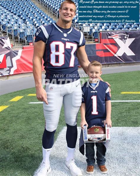 Pin By Deb Schneider On Rob Gronk Gronkowski Gronkowski Gronk New