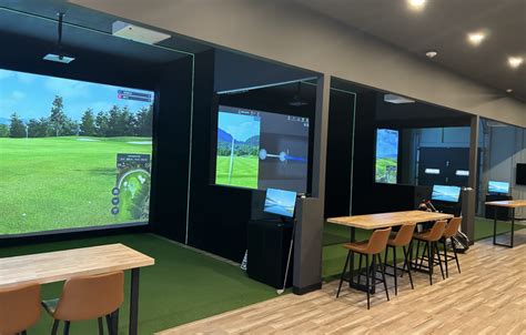 New Indoor Golf Facility Keeps Golfers Sharp During Cold Winter Months