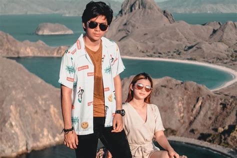 Arbani Yasiz Kepincut Pesona Labuan Bajo Janji Balik Lagi Okezone Travel