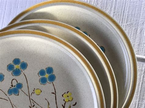 3 Vintage Stoneware Floral Dinner Plates Retro Stoneware Etsy