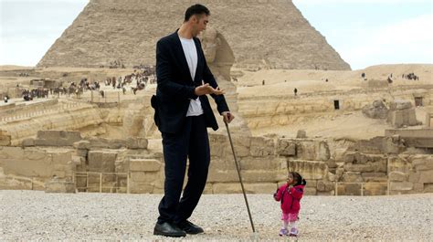 Worlds Tallest Man Sultan Kosen Meets Worlds Shortest Woman Jyoti