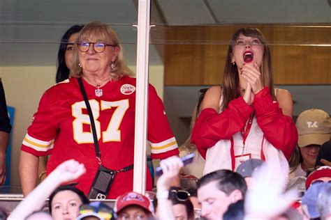 Travis Kelce S Mom Announces Her Decision On Super Bowl 58 The Spun