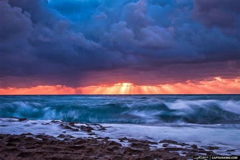 Sunrays Over Ocean With Ruff Waves At Ocean Reef Park Singer Island