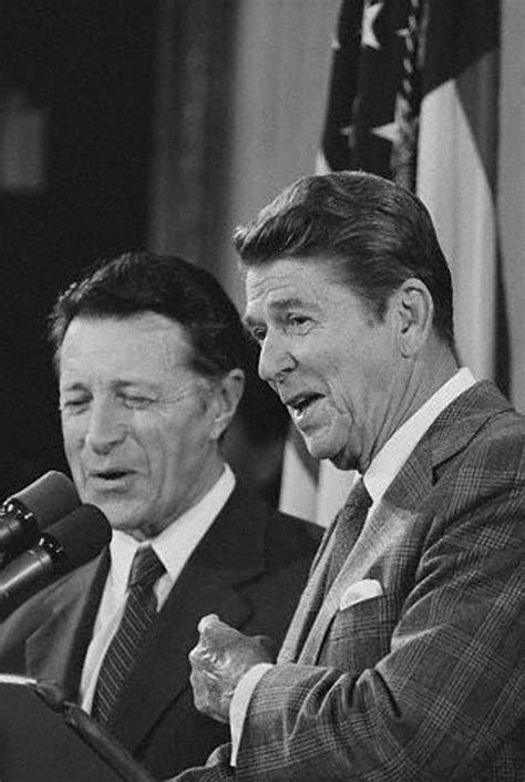 Ronald Reagan And Caspar Weinberger October 3 1981 Flickr