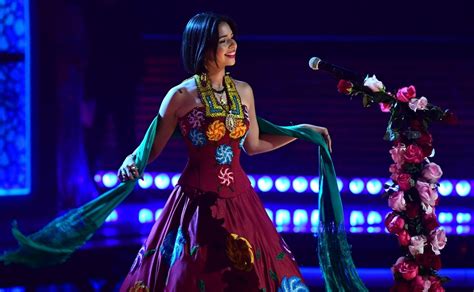 Ángela aguilar sorprendida por su nominación al grammy video