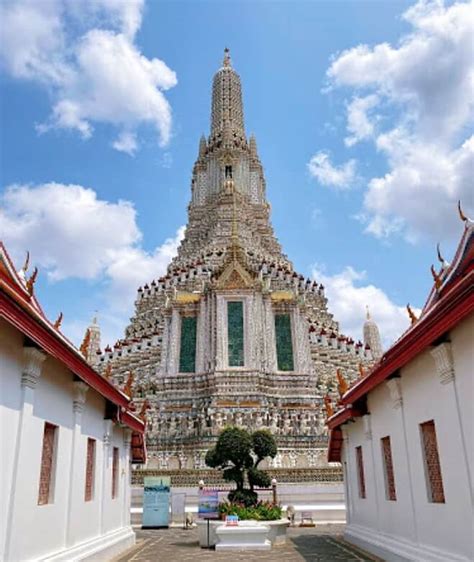 Temple Of Dawn Wat Arun Tourism In Bangkok