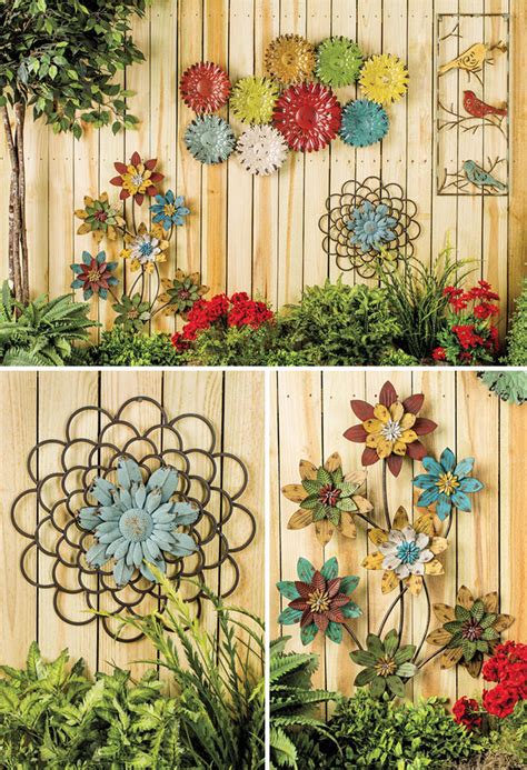 Look who's peeking over your fence! 13 Garden Fence Decoration Ideas To Follow | Balcony ...