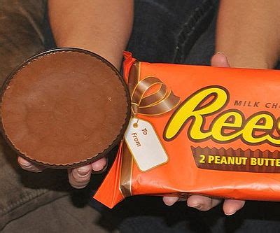 Reeses Ultimate Peanut Butter Cup