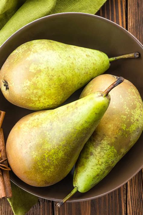 How To Ripen Pears How To Tell If A Pear Is Ripe Izzycooking