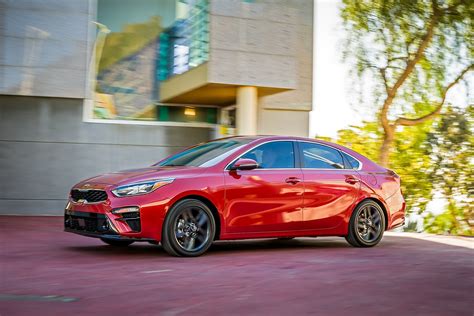 Kia is a huge brand in the world of cars. 2019 Kia Forte Looks Like an Affordable Stinger ...