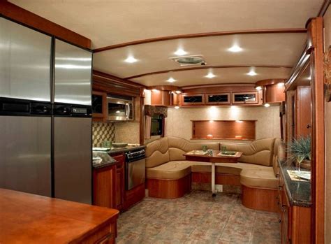 Fifth Wheel Campers With Front Living Rooms