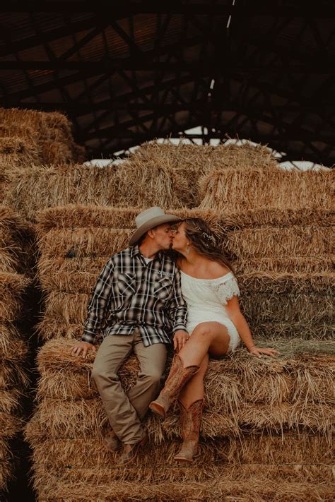 One Image From Everything I Shot In 2018 — Courtney Meili Photography Cute Country Couples