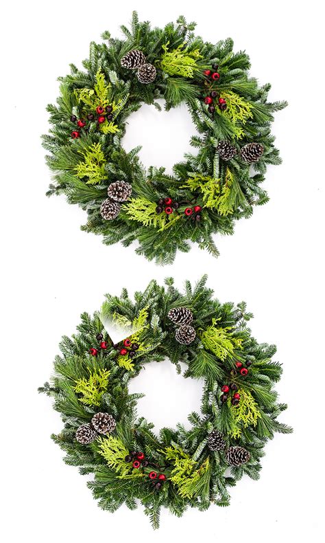 28 Inch Fresh Christmas Wreaths At