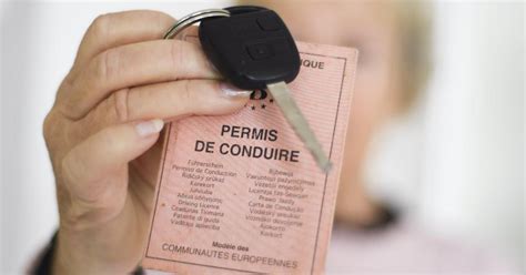 Le permis de conduire b1 est un permis voiture accessible à partir de 16 ans qui permet uniquement de conduire certains véhicules. Permis de conduire: vers un énorme changement en Belgique!