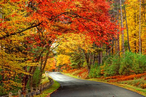 5 Great Scenic Drives For Fall Leaf Peeping In The Northeast Drivin