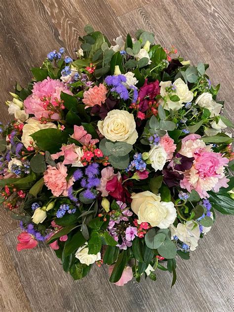 Funeral Posies Funeral And Sympathy Flowers From Springfield Florist Of