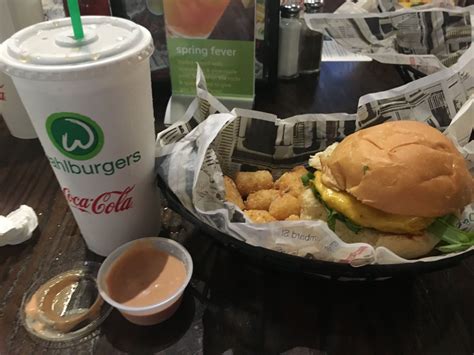 Bbq bacon burger (donnies choice). Wahlburgers's Wahlburger with sauce, hash browns and a ...