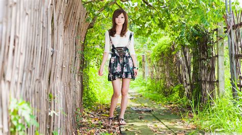 The Japanese Model Of Mikako Wallpapers And Images Wallpapers Pictures Photos