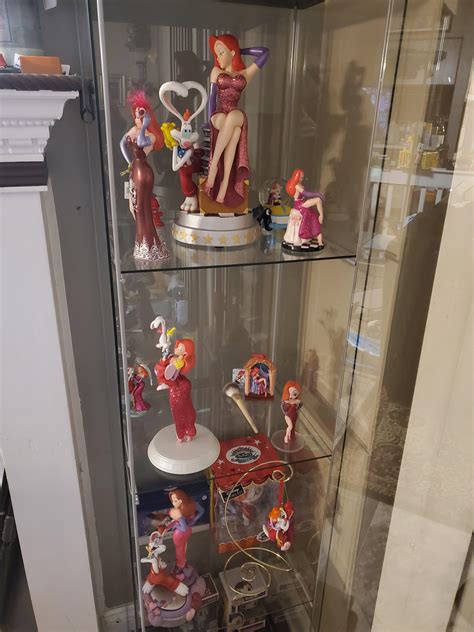 What do you call workers who put togther kitchen cabinets? Just put together the display cabinet and thought I'd show ...