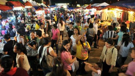 filipinos willing to spend but fear job cuts