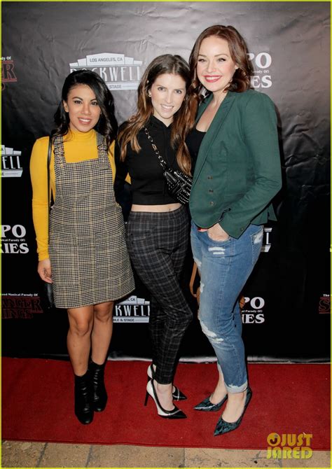 Anna Kendrick Supports Pitch Perfect Co Star Kelley Jakle S New Show In L A Photo