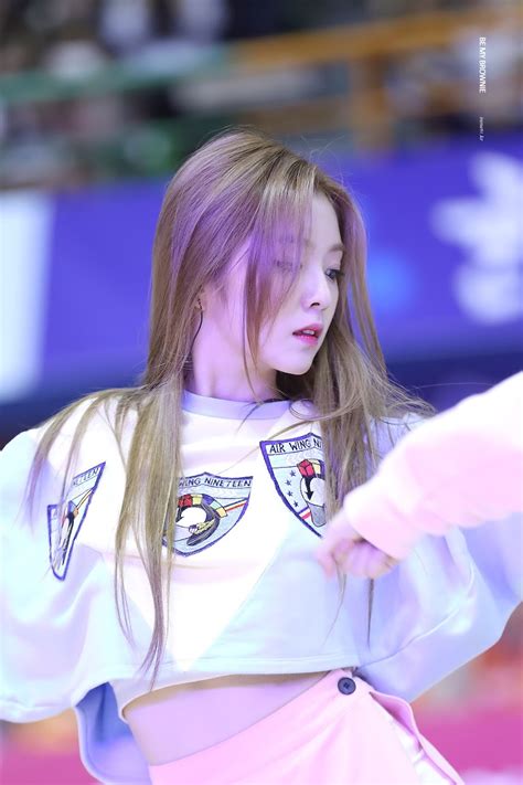 6 Of Red Velvet Irenes Most Unforgettable Hairstyles Since Debut
