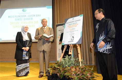 Institut terjemahan dan buku malaysia (itbm). PELANCARAN DAN ULASAN BUKU AHMAD IBRAHIM: SAHSIAH ...
