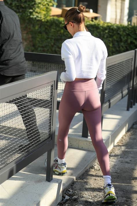 Hailey Bieber Cameltoe In Tight Leggings 21 Photos The Fappening