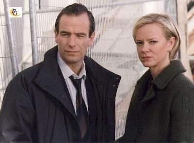 Watch movies with just one click; Wire in the Blood | Tv seasons, Mystery show, Season 1