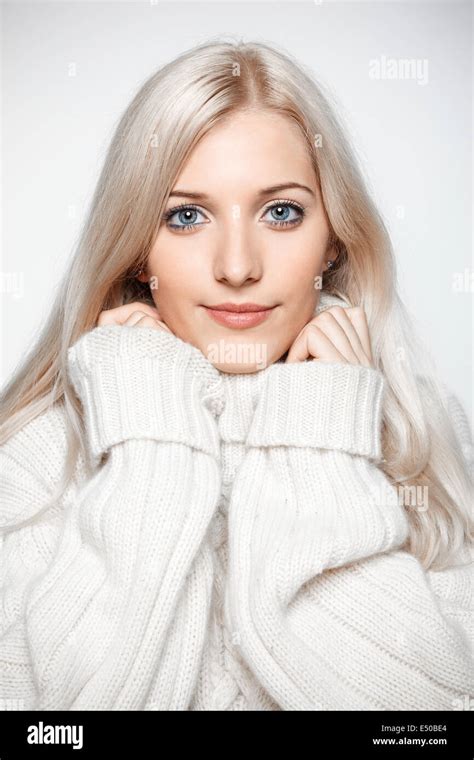 Cashmere Sweater Hi Res Stock Photography And Images Alamy