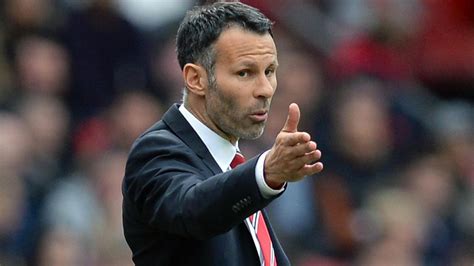 official ryan giggs leaves manchester united after 29 years eurosport