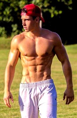 Shirtless Male Muscular Hunk Sweaty Sports Jock College Beefcake Photo
