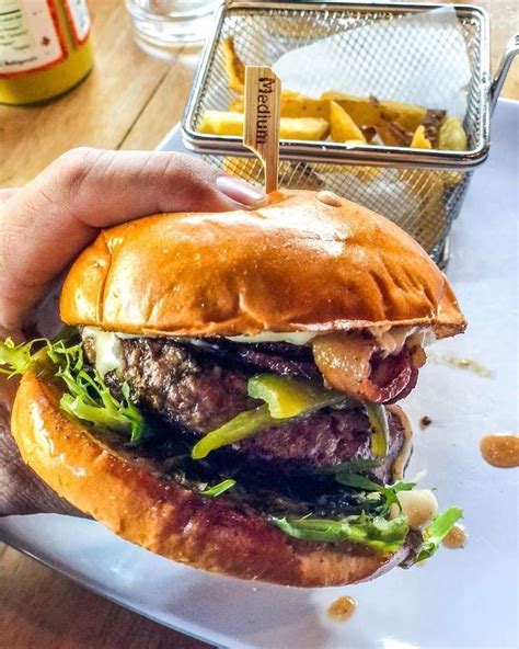 9 Of The Best Burger Joints In Seattle Dished