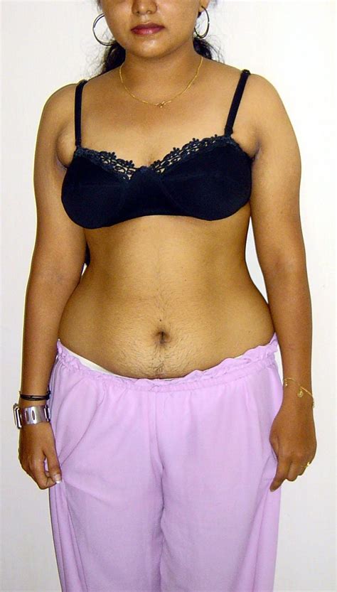 Jayavani aunty hot chubby body exposed and enjoyed. mallu aunty sexy images ~ www.actresshotimages1000.blogspot.com