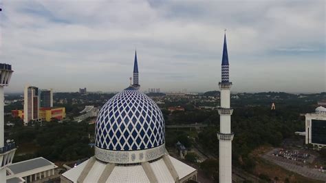 Aziz bin abdul majid dilahirkan pada 10 mac 1908 di kajang. Shah Alam and the magnificent Masjid Sultan Salahuddin ...