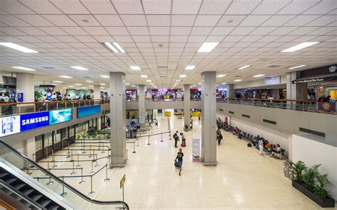 Colombo Bandaranaike International Airport Guide