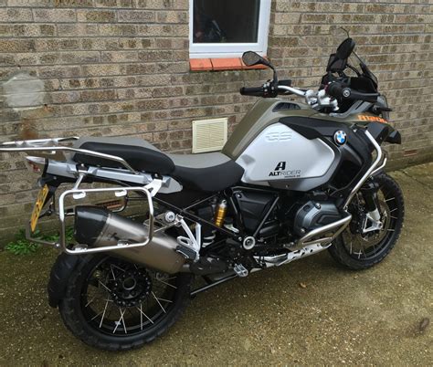 Compared with the old air cooled i had, this one is so, so noisy through the fairing, like. BMW R 1200 GS Adventure GSA TE LC 2014/14 only 316 miles.