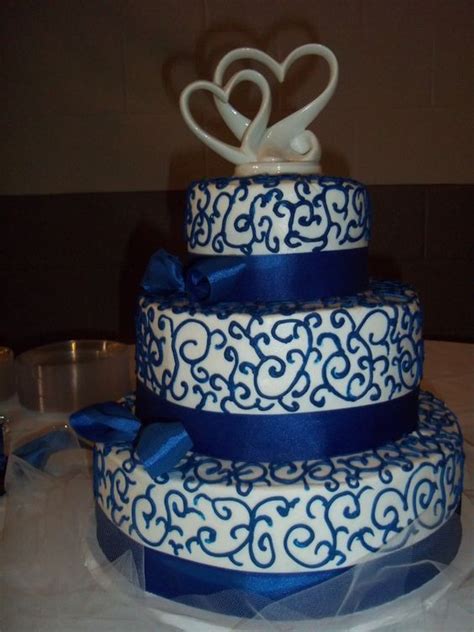 3 Tiered White Cake With Buttercream Icing Royal Blue Omg Thats It