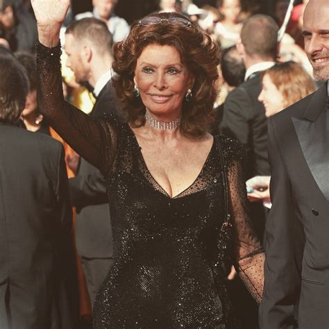 The Sex Symbol Sophia Loren Celebrates Her 86th Birthday She Has