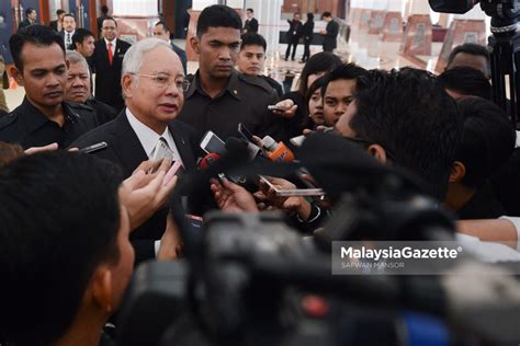 Korea utara adalah sebuah negara yang terletak di bagian utara semenanjung korea, asia timur. Rakyat Malaysia di Korea Utara tidak dikurung - Najib