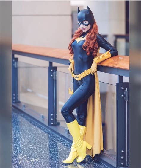 Pin By Expired Eric On Cosplay Hotties In 2020 Batgirl Cosplay