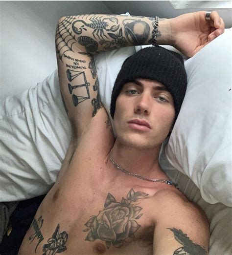 Ma Tattoo On Instagram Tanner Source Tannerareese Minimalarchivetattoo Hot Guys Tattoos