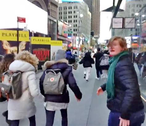 Nyc Tourists Sent Scrambling In Times Square After Huge Explosion Caused By Manhole Fires