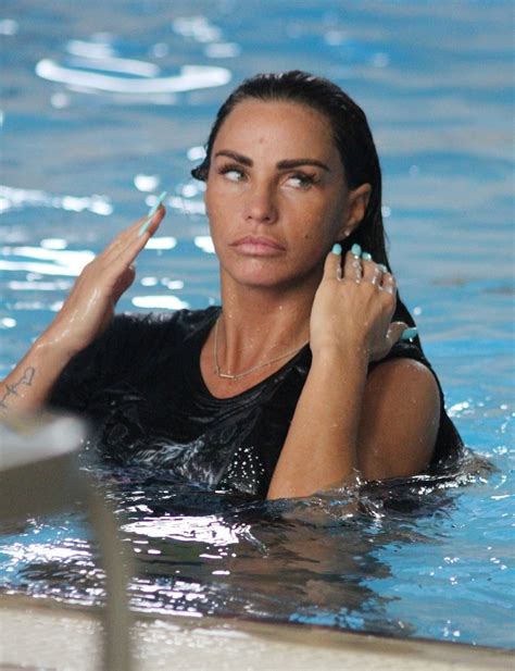 Katie Price Sexy 33 Photos Thefappening