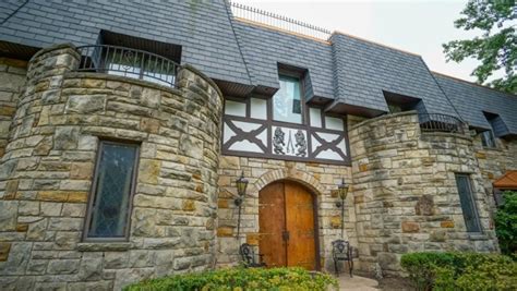 10 Of The Coolest Pittsburgh Houses You Can Visit