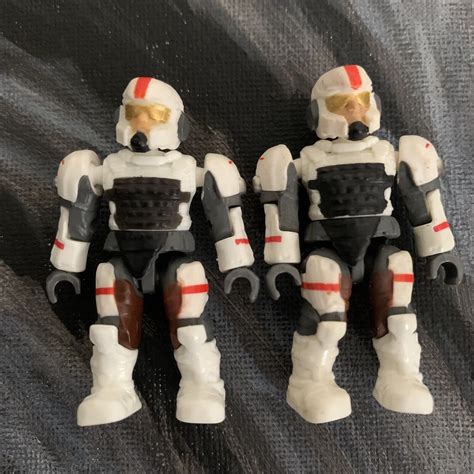2x Halo Mega Bloks White Unsc Marine Medic Mini Figure 97131 Ebay