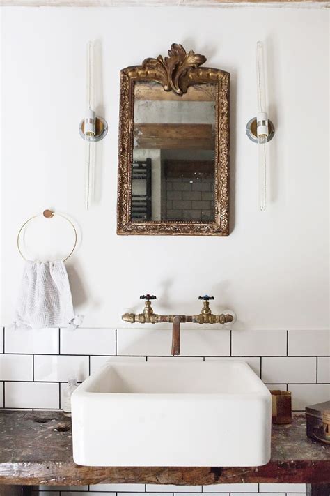 12 Beautiful Bathroom Mirror Ideas