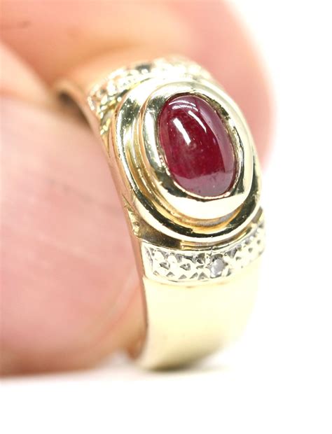 Superb Vintage 9ct Yellow Gold Ruby And Diamond Ring Stamped 9ct Size